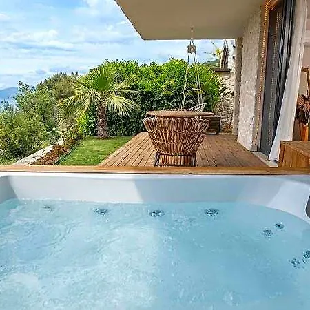 Vista Del Faralya Hotel